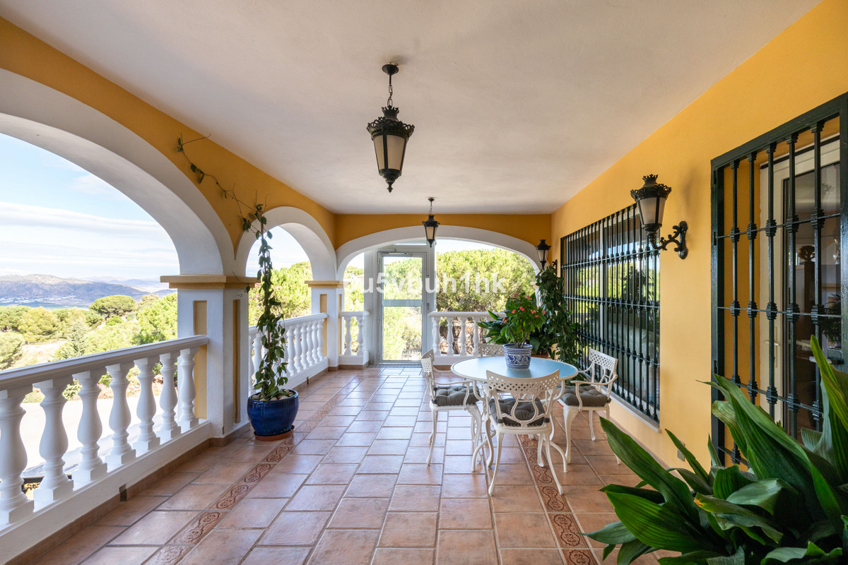 5 Bed Townhouse for sale in Alhaurín De La Torre Costa Del Sol, Málaga, Spain