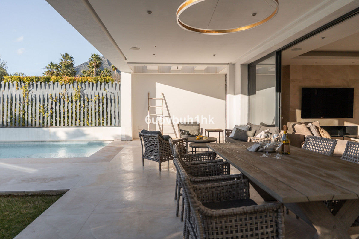 Se vende Villa - Chalet de 6 dormitorios en Costa Del Sol, Málaga, España