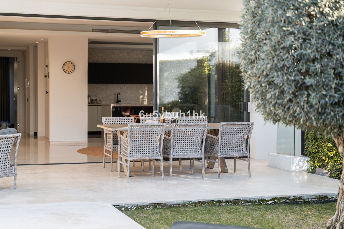 Se vende Villa - Chalet de 6 dormitorios en Costa Del Sol, Málaga, España