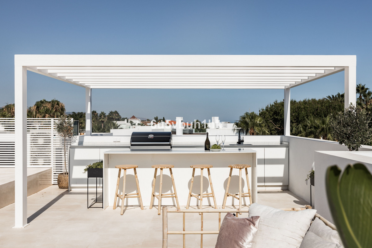 Se vende Villa - Chalet de 6 dormitorios en Costa Del Sol, Málaga, España