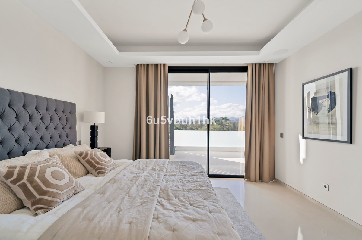 Se vende Villa - Chalet de 6 dormitorios en Costa Del Sol, Málaga, España
