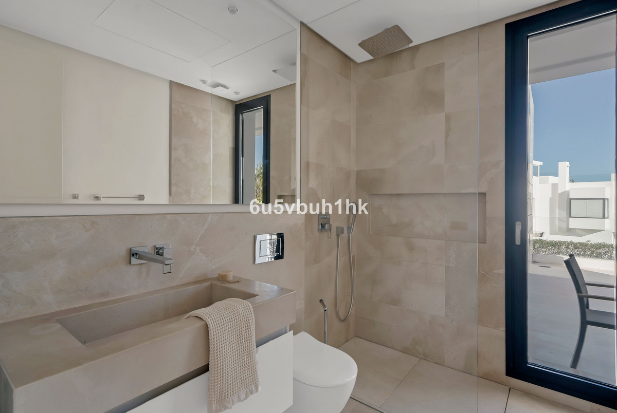 Se vende Villa - Chalet de 6 dormitorios en Costa Del Sol, Málaga, España