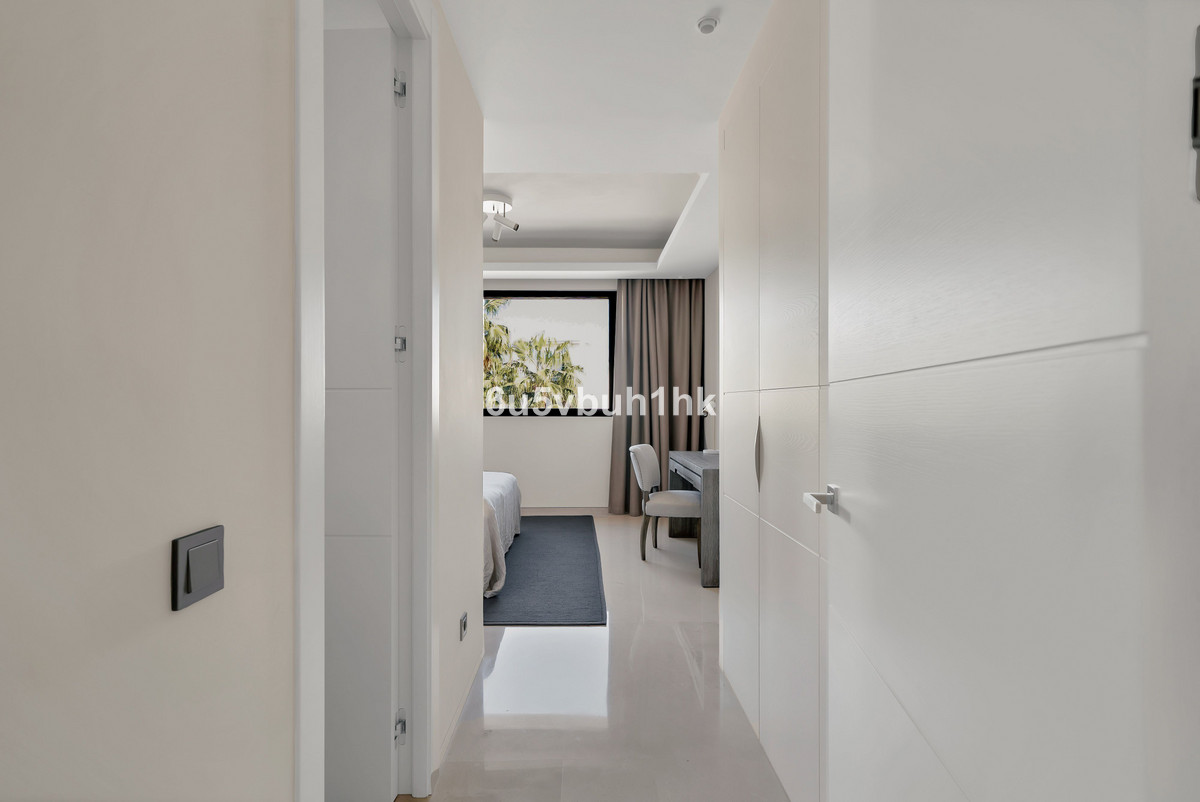 Se vende Villa - Chalet de 6 dormitorios en Costa Del Sol, Málaga, España
