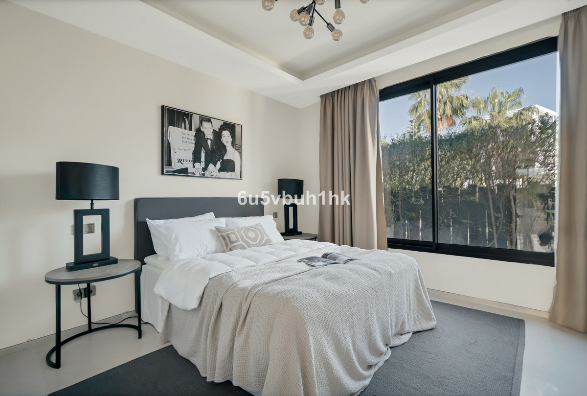 Se vende Villa - Chalet de 6 dormitorios en Costa Del Sol, Málaga, España