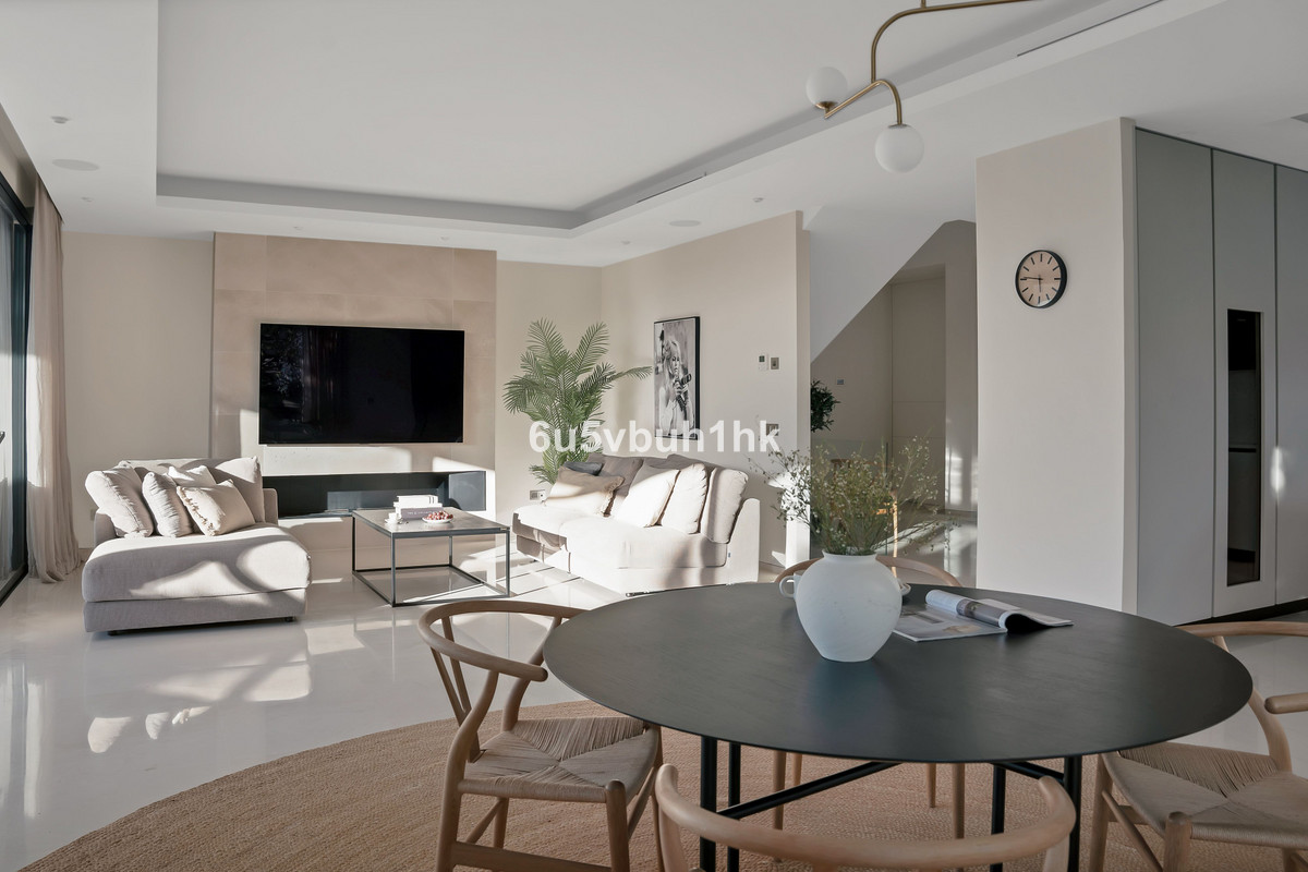 Se vende Villa - Chalet de 6 dormitorios en Costa Del Sol, Málaga, España