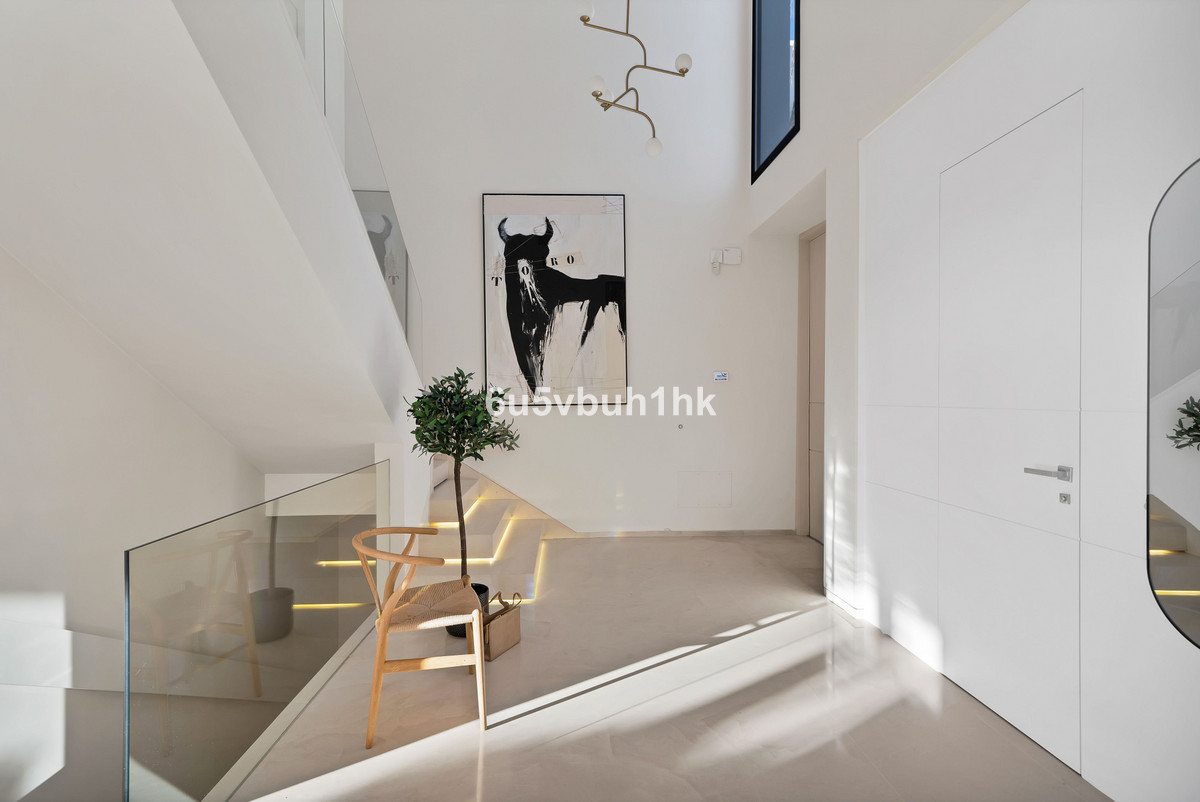 Se vende Villa - Chalet de 6 dormitorios en Costa Del Sol, Málaga, España