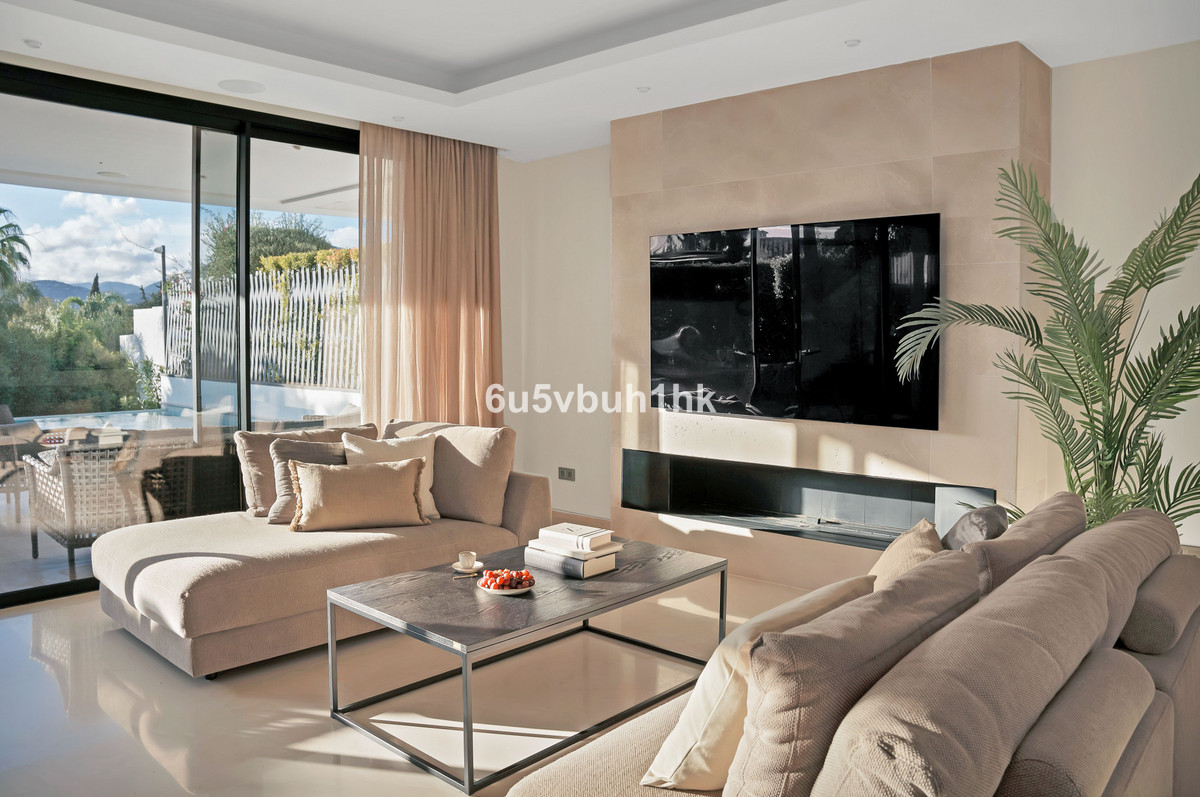Se vende Villa - Chalet de 6 dormitorios en Costa Del Sol, Málaga, España