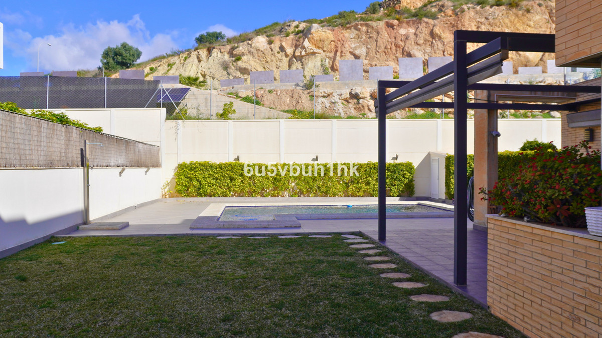 5 Bed Townhouse for sale in Málaga Costa Del Sol, Málaga, Spain
