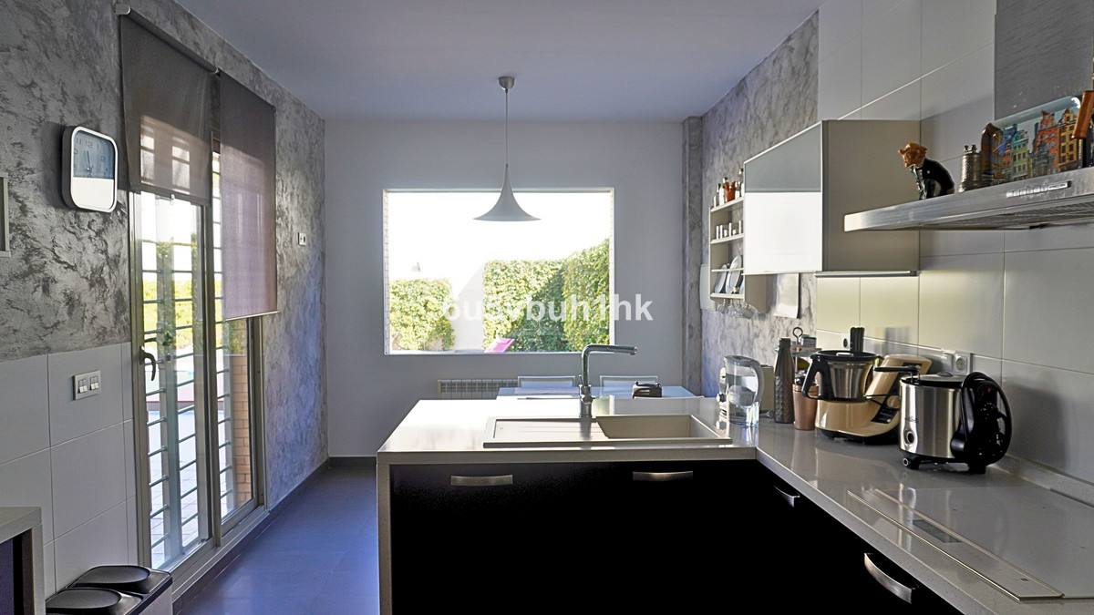5 Bed Townhouse for sale in Málaga Costa Del Sol, Málaga, Spain