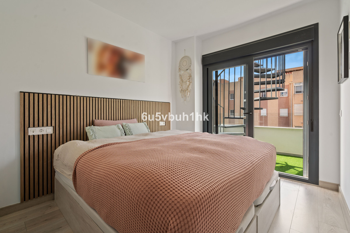 4 Bed Apartment for sale in Estepona Costa Del Sol, Málaga, Spain