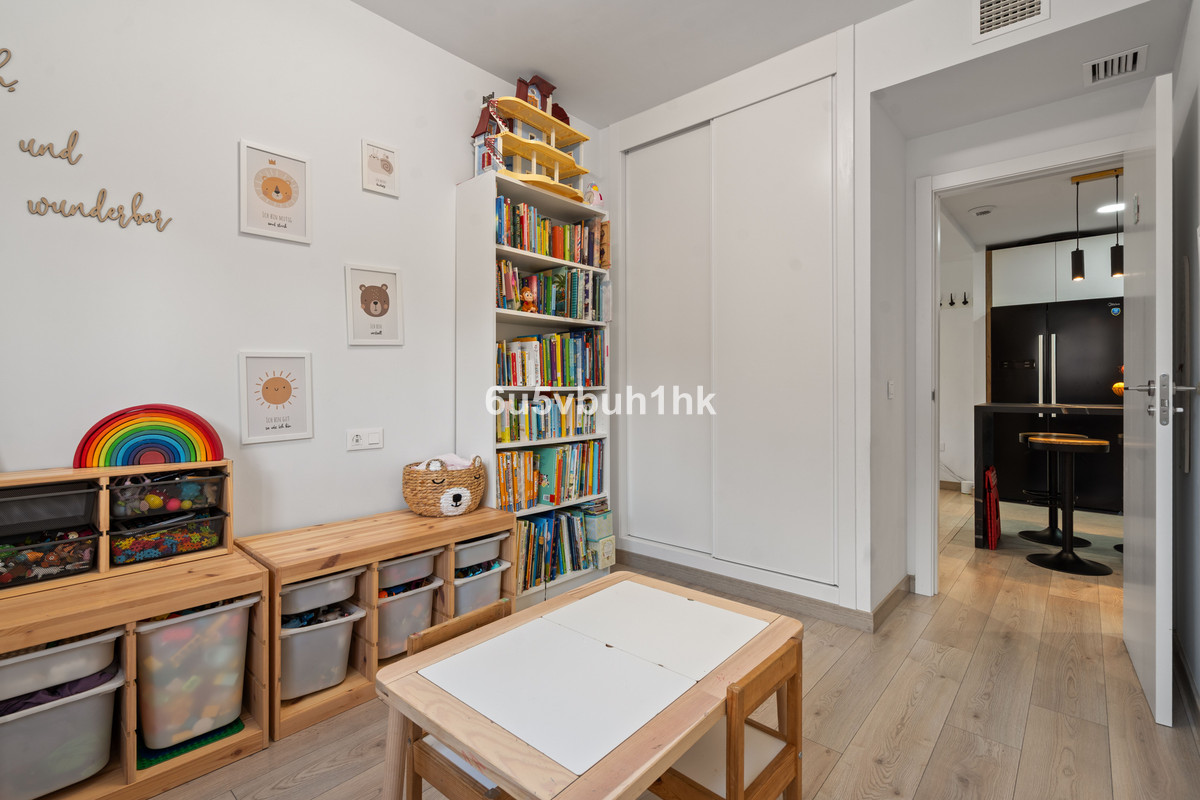 4 Bed Apartment for sale in Estepona Costa Del Sol, Málaga, Spain