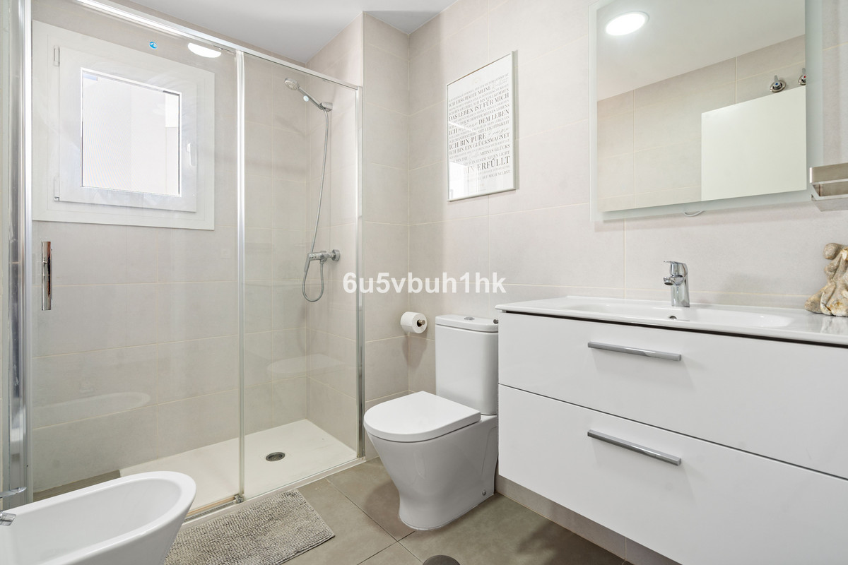 4 Bed Apartment for sale in Estepona Costa Del Sol, Málaga, Spain