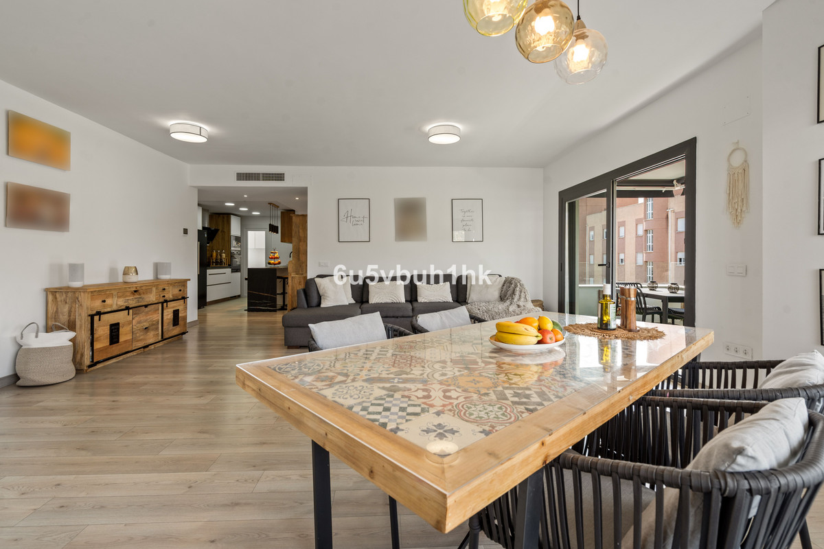 4 Bed Apartment for sale in Estepona Costa Del Sol, Málaga, Spain