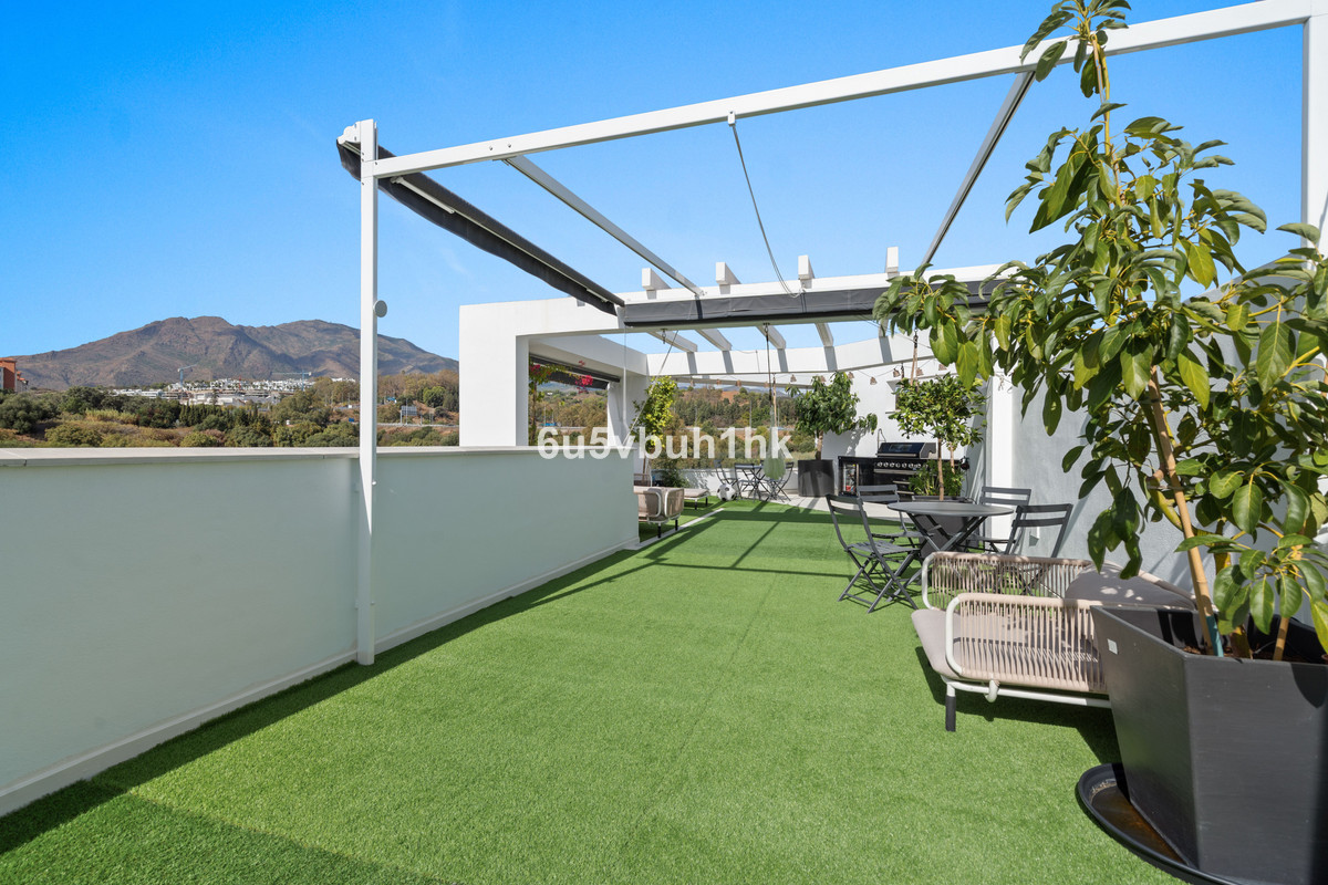 4 Bed Apartment for sale in Estepona Costa Del Sol, Málaga, Spain