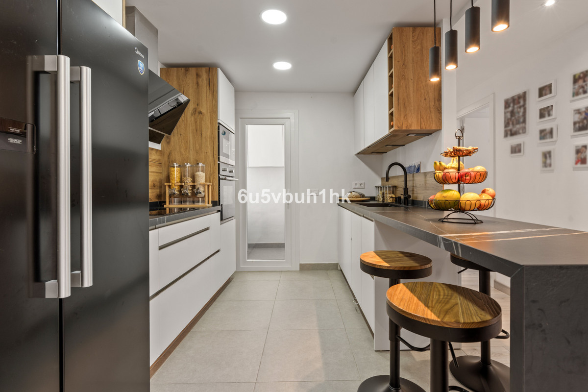 4 Bed Apartment for sale in Estepona Costa Del Sol, Málaga, Spain
