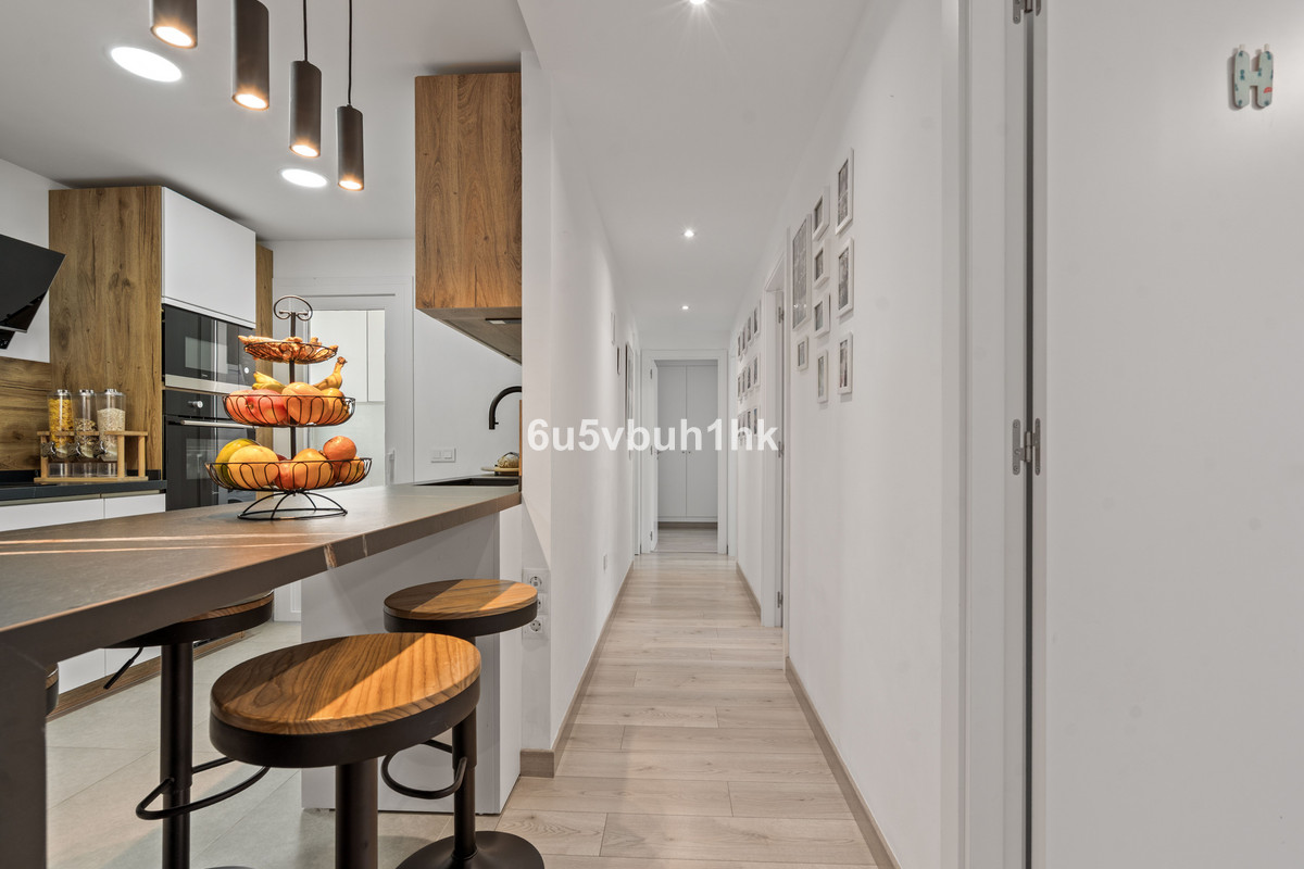 4 Bed Apartment for sale in Estepona Costa Del Sol, Málaga, Spain