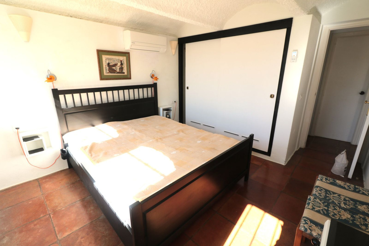 3 Bed Townhouse for sale in Estepona Costa Del Sol, Málaga, Spain