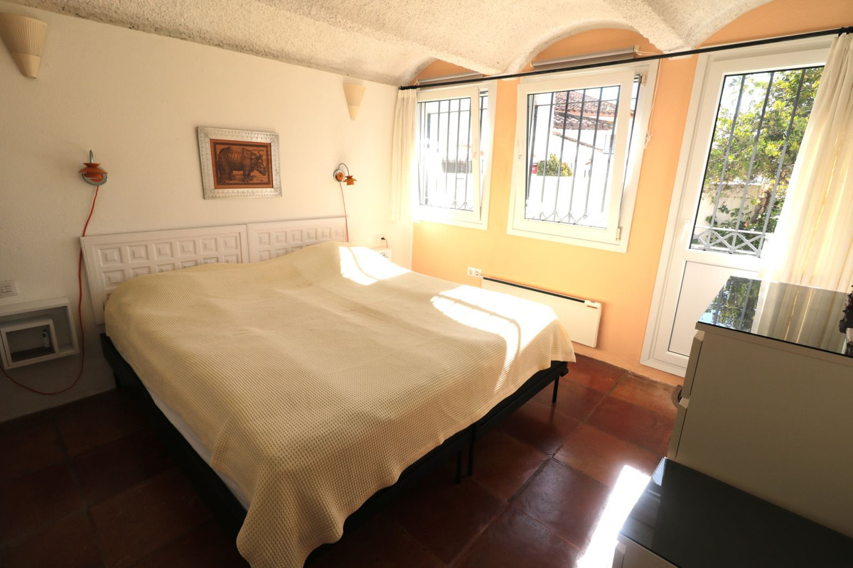 3 Bed Townhouse for sale in Estepona Costa Del Sol, Málaga, Spain