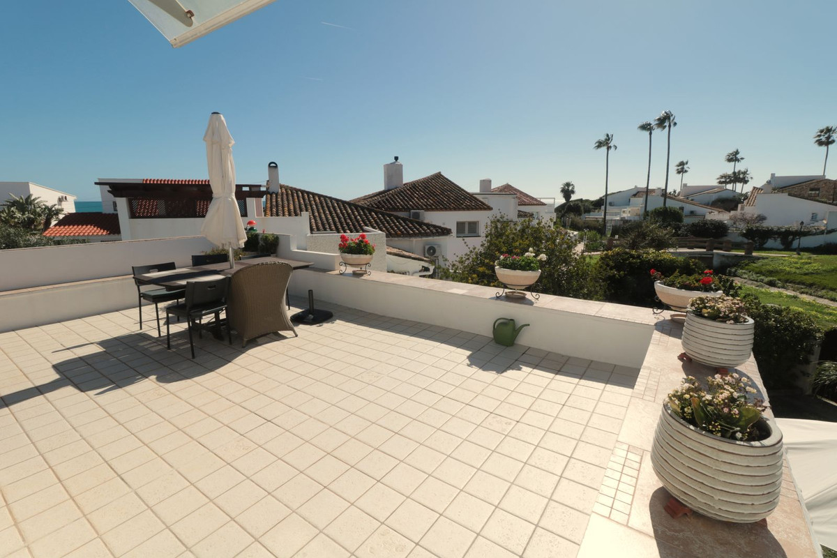 3 Bed Townhouse for sale in Estepona Costa Del Sol, Málaga, Spain