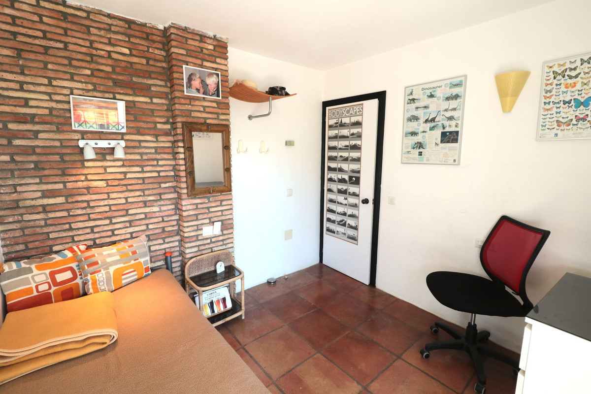 3 Bed Townhouse for sale in Estepona Costa Del Sol, Málaga, Spain