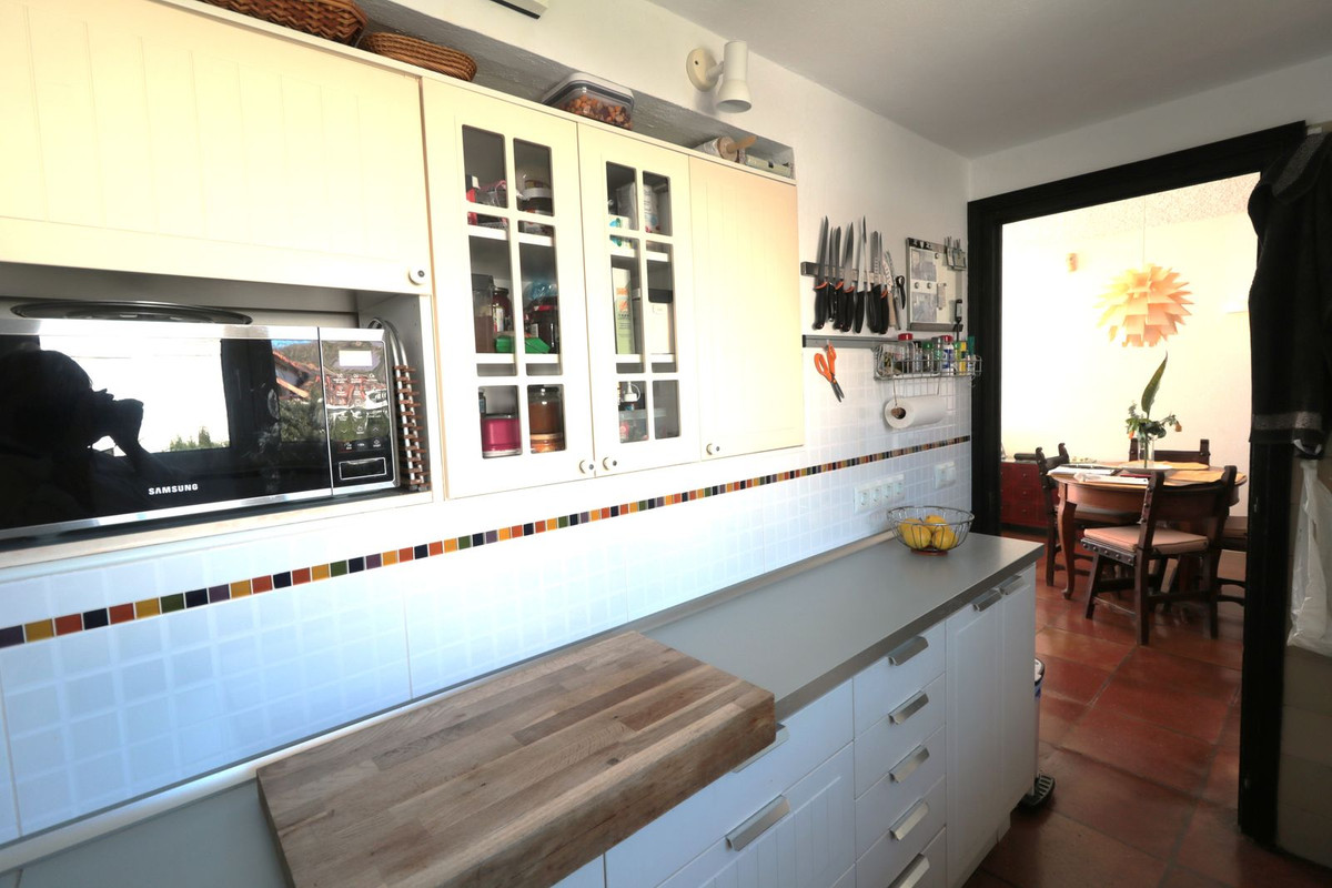 3 Bed Townhouse for sale in Estepona Costa Del Sol, Málaga, Spain