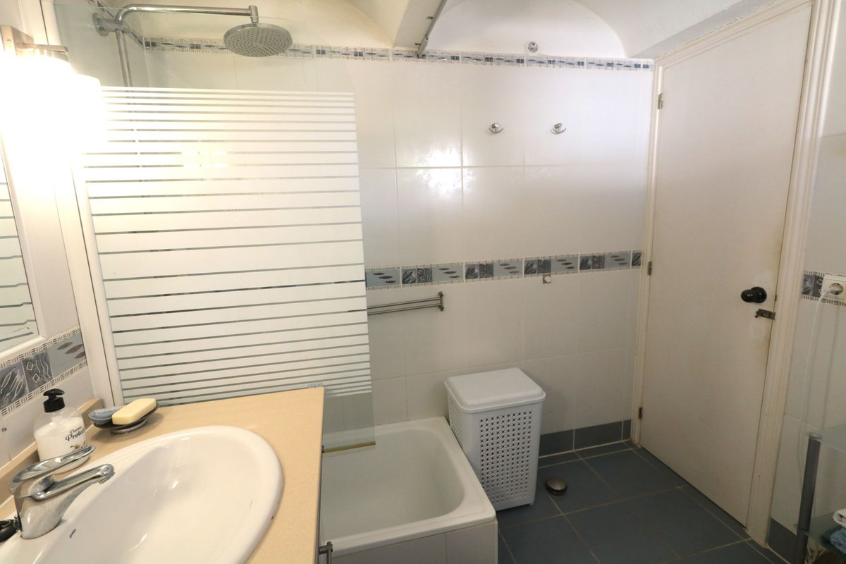 3 Bed Townhouse for sale in Estepona Costa Del Sol, Málaga, Spain