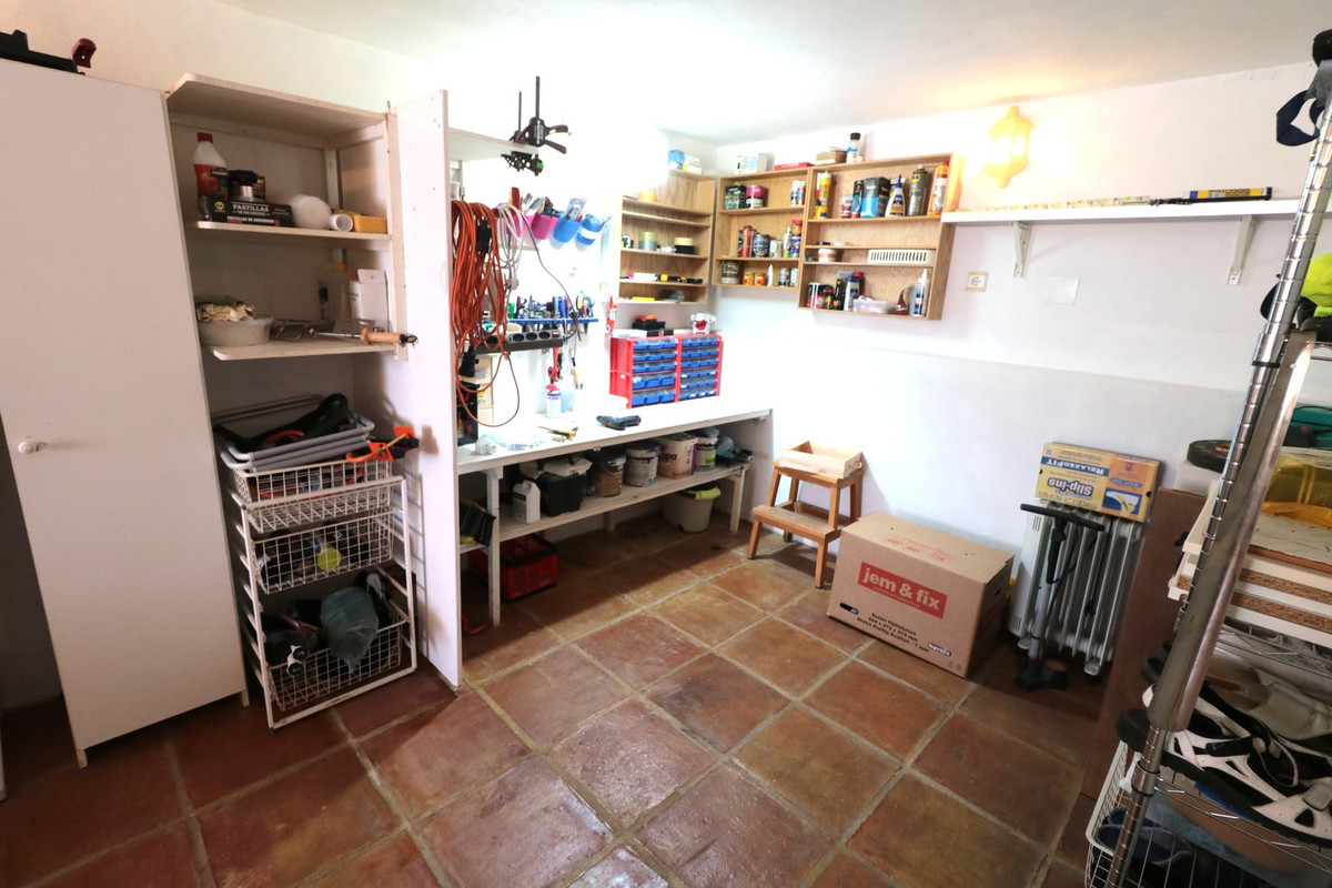 3 Bed Townhouse for sale in Estepona Costa Del Sol, Málaga, Spain