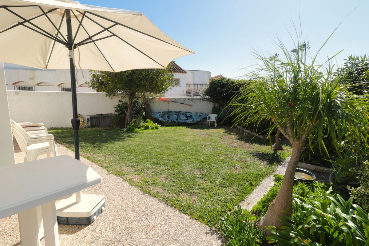 3 Bed Townhouse for sale in Estepona Costa Del Sol, Málaga, Spain