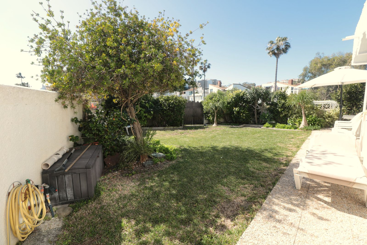 3 Bed Townhouse for sale in Estepona Costa Del Sol, Málaga, Spain