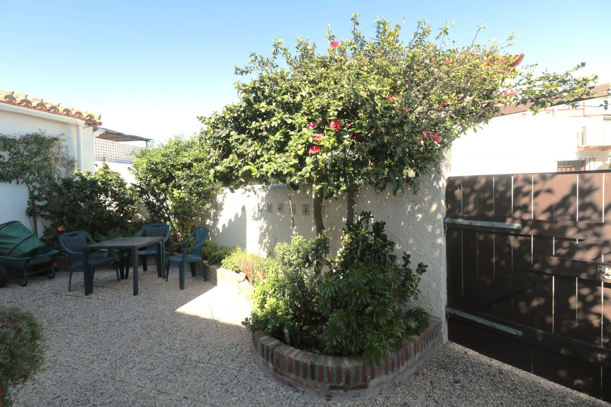 3 Bed Townhouse for sale in Estepona Costa Del Sol, Málaga, Spain