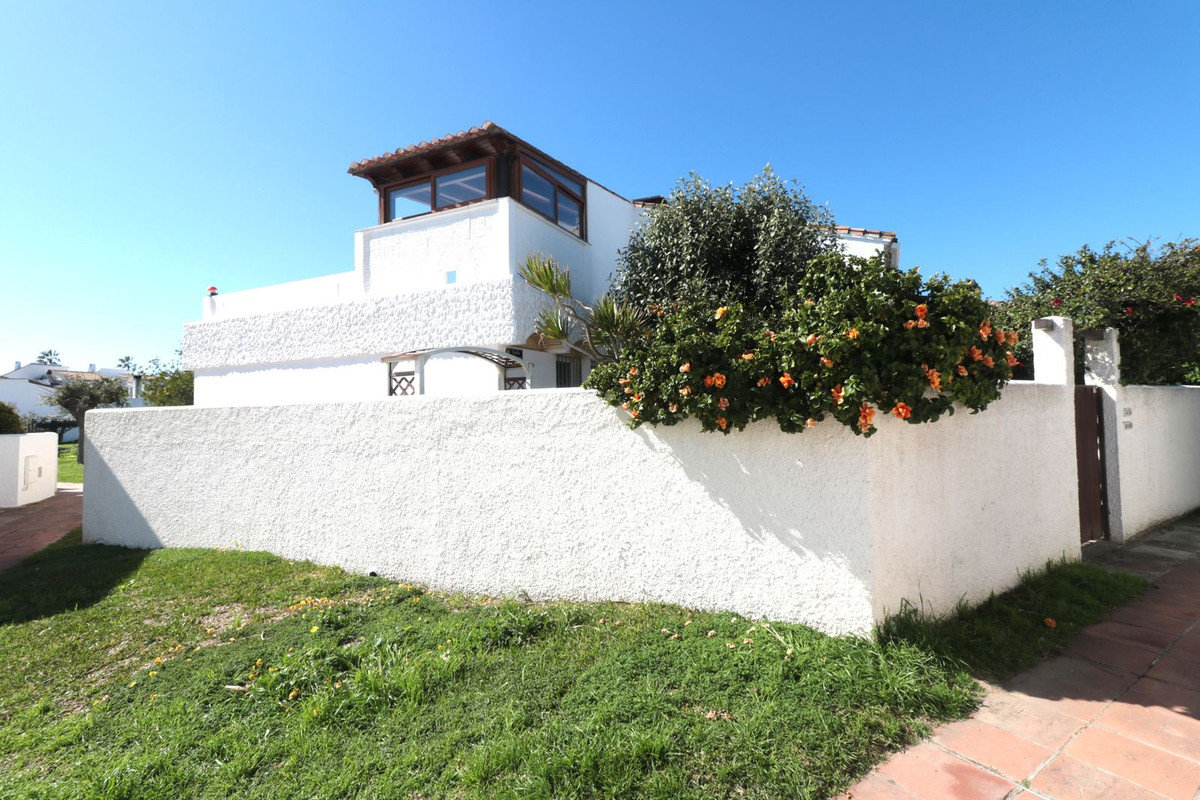 3 Bed Townhouse for sale in Estepona Costa Del Sol, Málaga, Spain