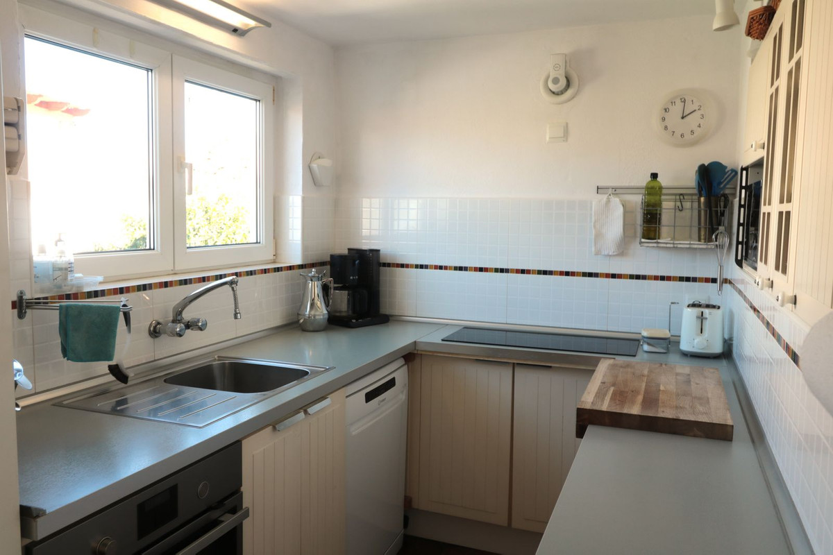 3 Bed Townhouse for sale in Estepona Costa Del Sol, Málaga, Spain