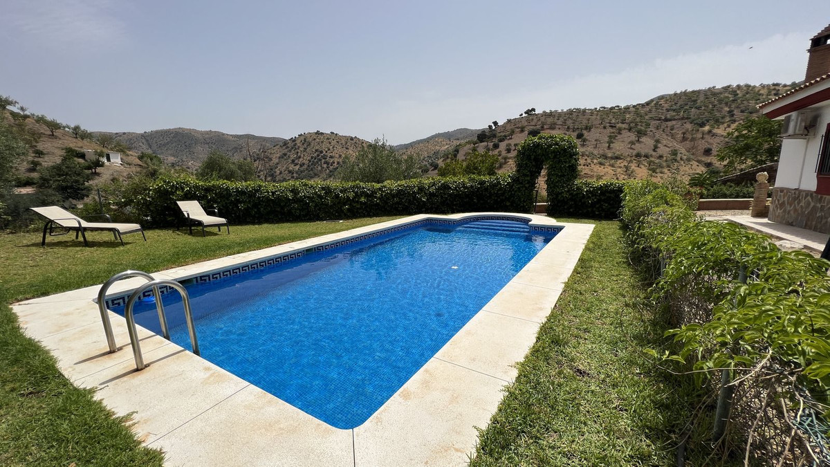 Se vende Finca - Cortijo de 3 dormitorios en Costa Del Sol, Málaga, España