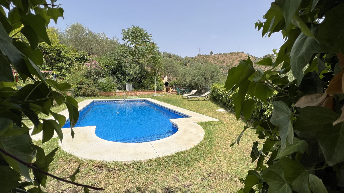 Se vende Finca - Cortijo de 3 dormitorios en Costa Del Sol, Málaga, España