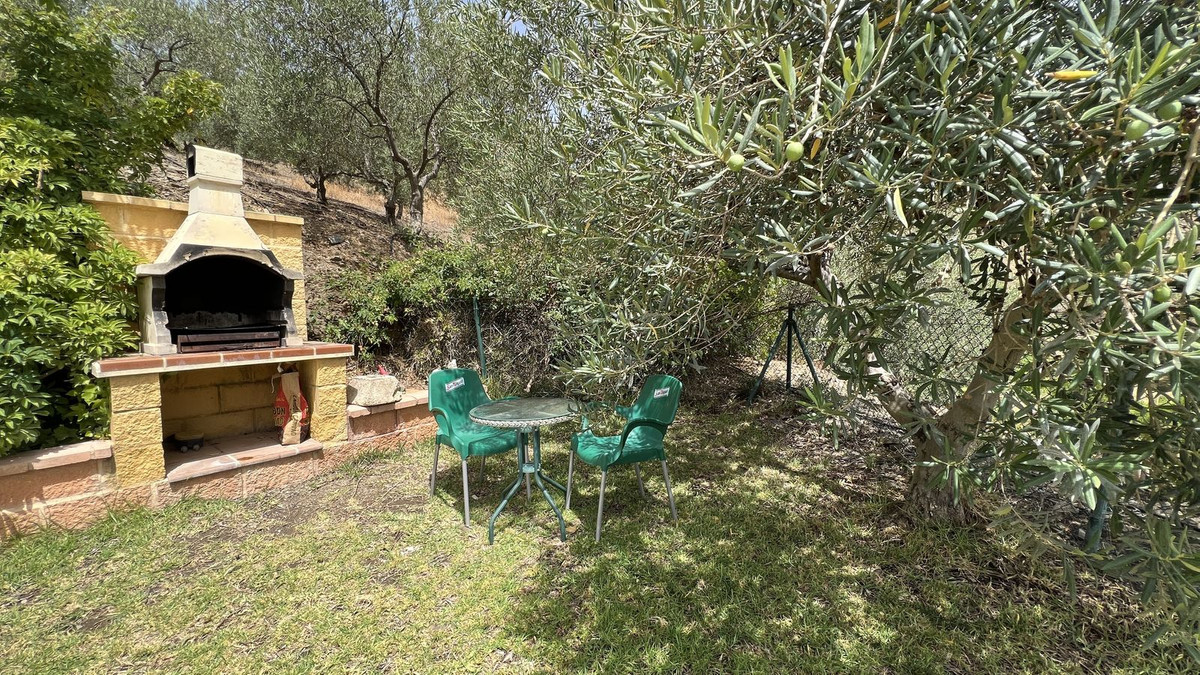 Se vende Finca - Cortijo de 3 dormitorios en Costa Del Sol, Málaga, España