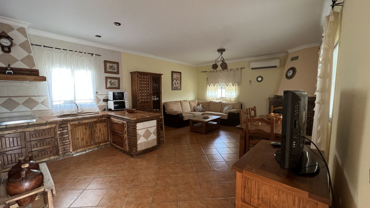 Se vende Finca - Cortijo de 3 dormitorios en Costa Del Sol, Málaga, España