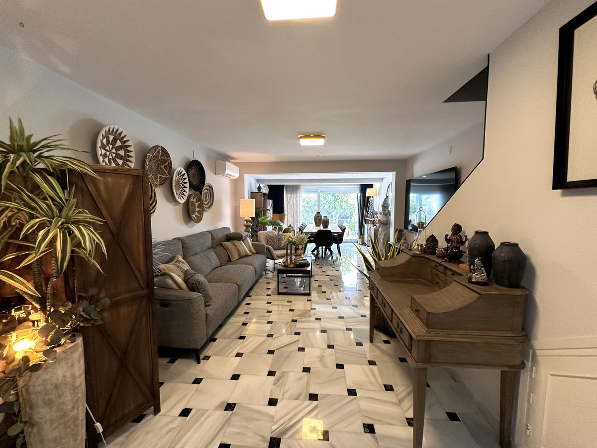 2 Bed Townhouse for sale in Benalmadena Costa Del Sol, Málaga, Spain