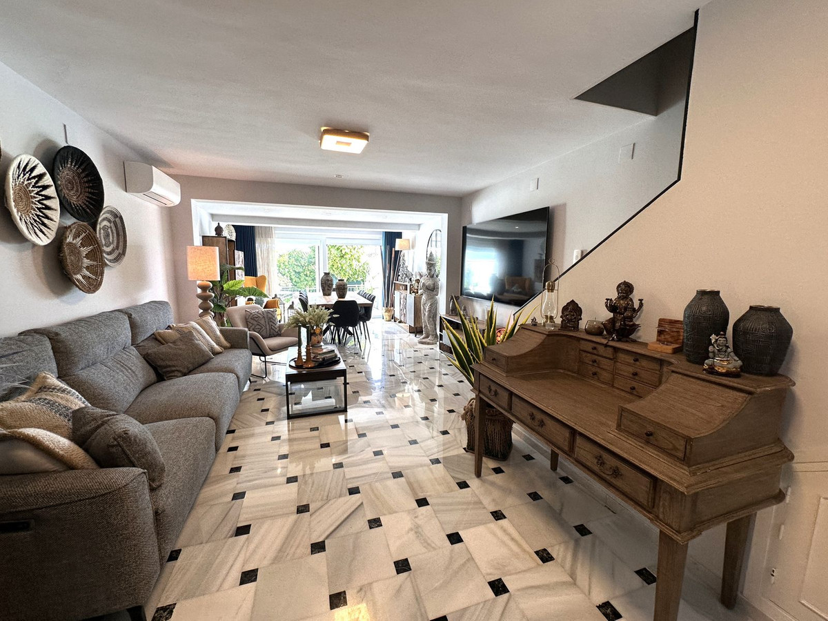 2 Bed Townhouse for sale in Benalmadena Costa Del Sol, Málaga, Spain
