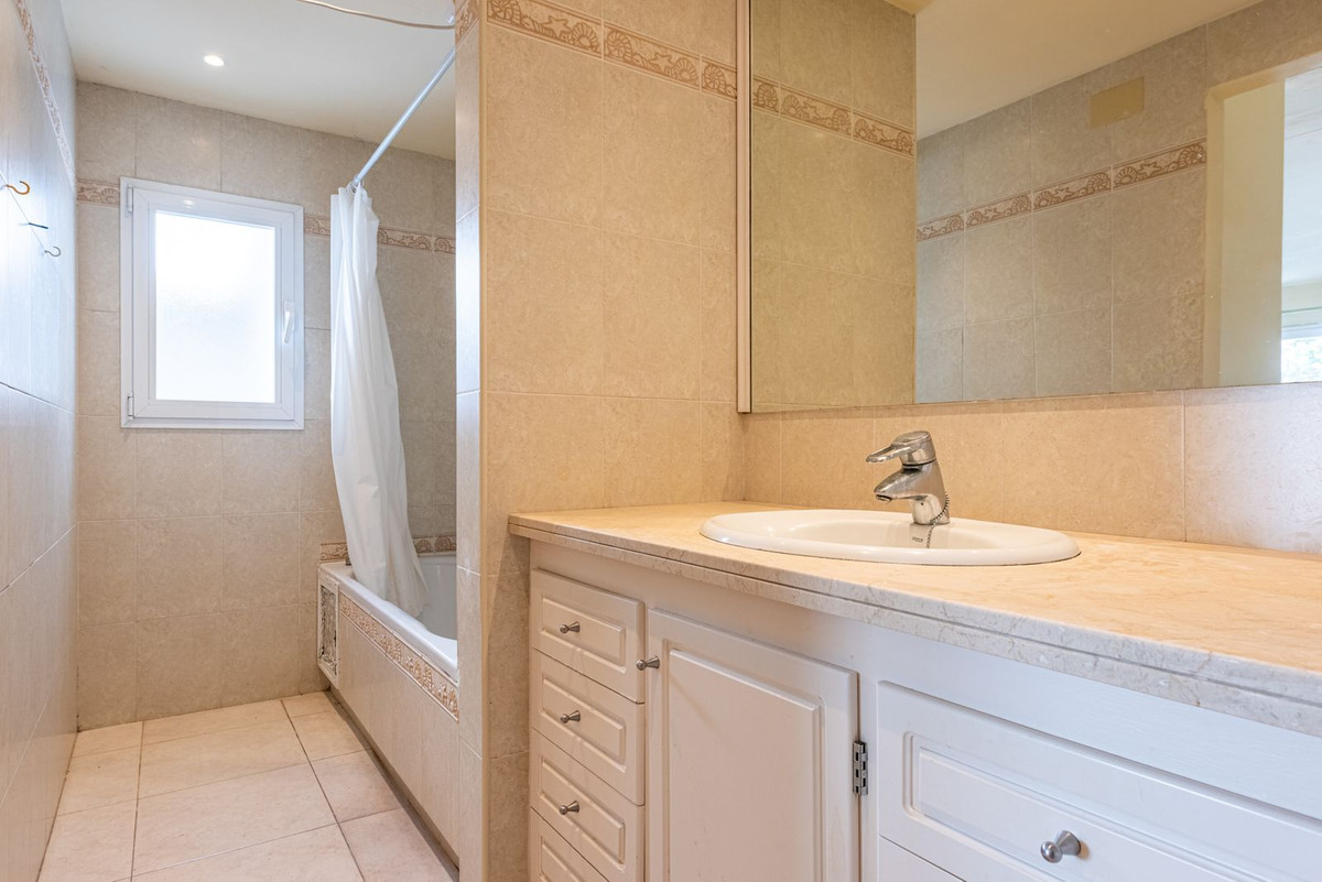 4 Bed Townhouse for sale in San Pedro De Alcántara Costa Del Sol, Málaga, Spain