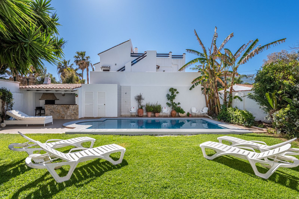 4 Bed Townhouse for sale in San Pedro De Alcántara Costa Del Sol, Málaga, Spain
