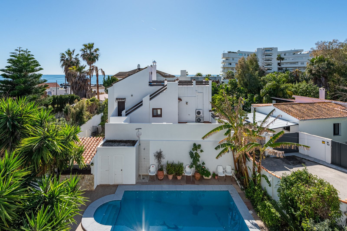4 Bed Townhouse for sale in San Pedro De Alcántara Costa Del Sol, Málaga, Spain