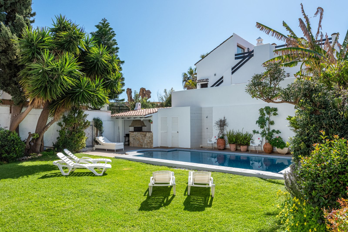 4 Bed Townhouse for sale in San Pedro De Alcántara Costa Del Sol, Málaga, Spain