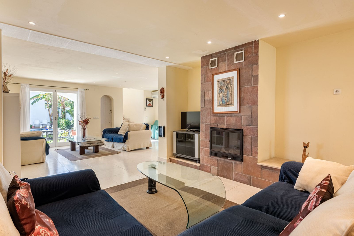 4 Bed Townhouse for sale in San Pedro De Alcántara Costa Del Sol, Málaga, Spain