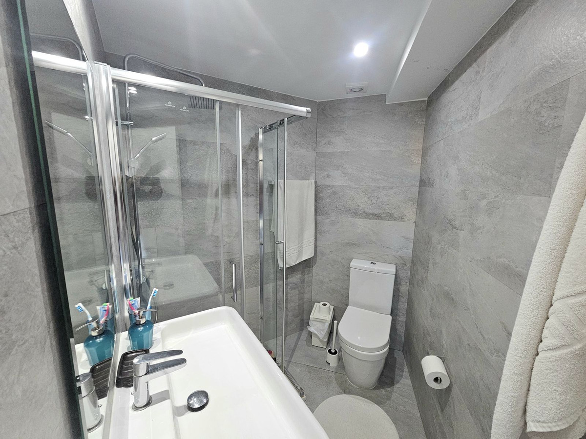 Se vende Apartamento Planta Media de 1 dormitorios en Costa Del Sol, Málaga, España
