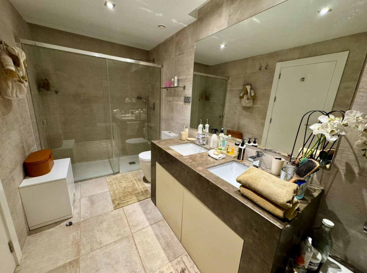 2 Bed Apartment for sale in Marbella Costa Del Sol, Málaga, Spain