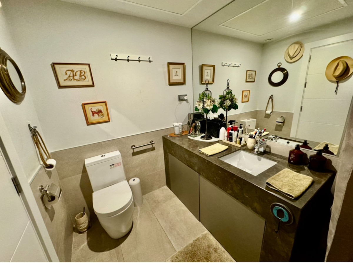 2 Bed Apartment for sale in Marbella Costa Del Sol, Málaga, Spain