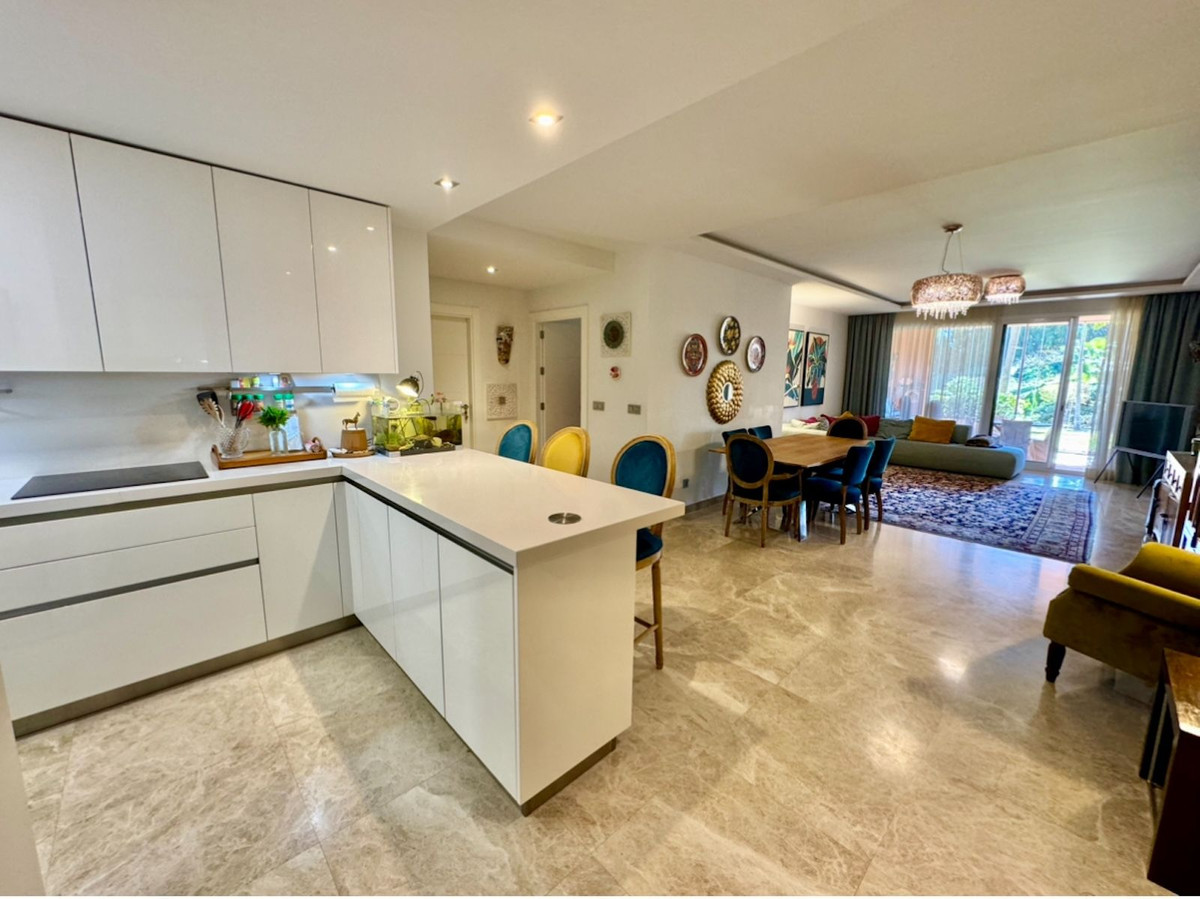 2 Bed Apartment for sale in Marbella Costa Del Sol, Málaga, Spain