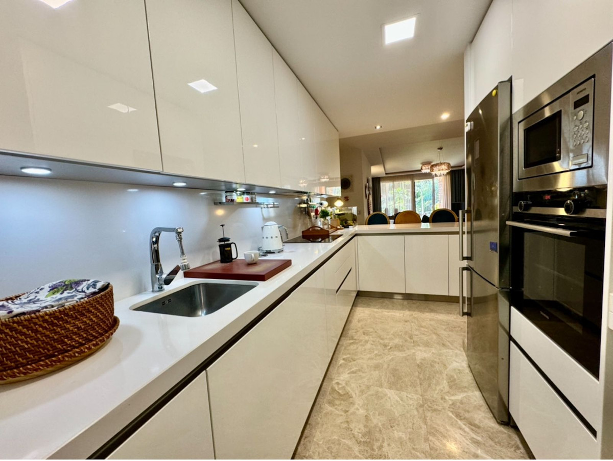 2 Bed Apartment for sale in Marbella Costa Del Sol, Málaga, Spain