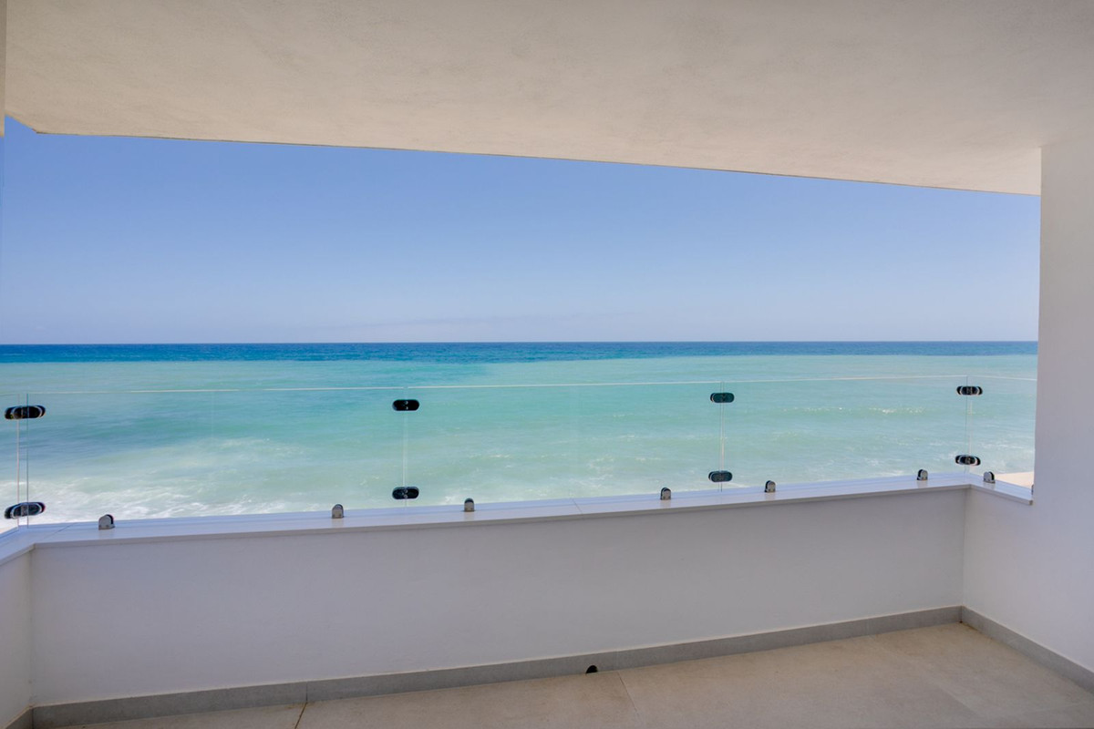 Se vende Villa - Chalet de 3 dormitorios en Costa Del Sol, Málaga, España