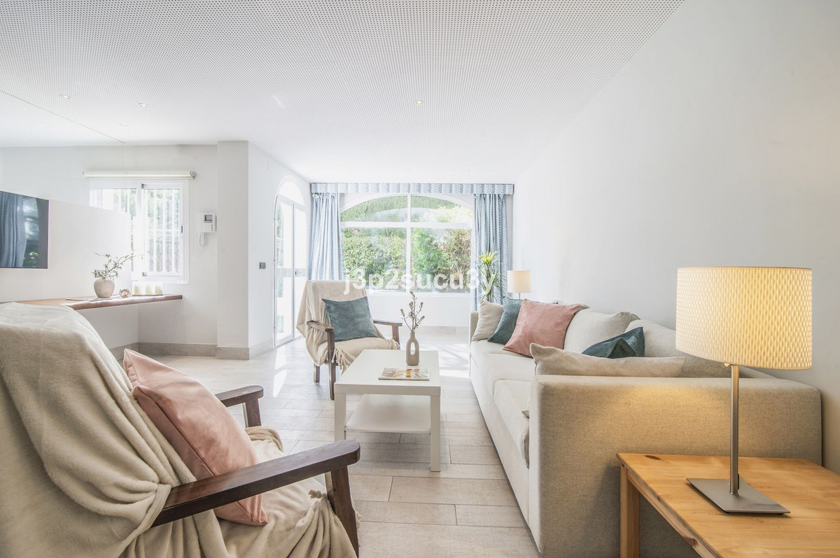 3 Bed Apartment for sale in Guadalmina Baja Costa Del Sol, Málaga, Spain